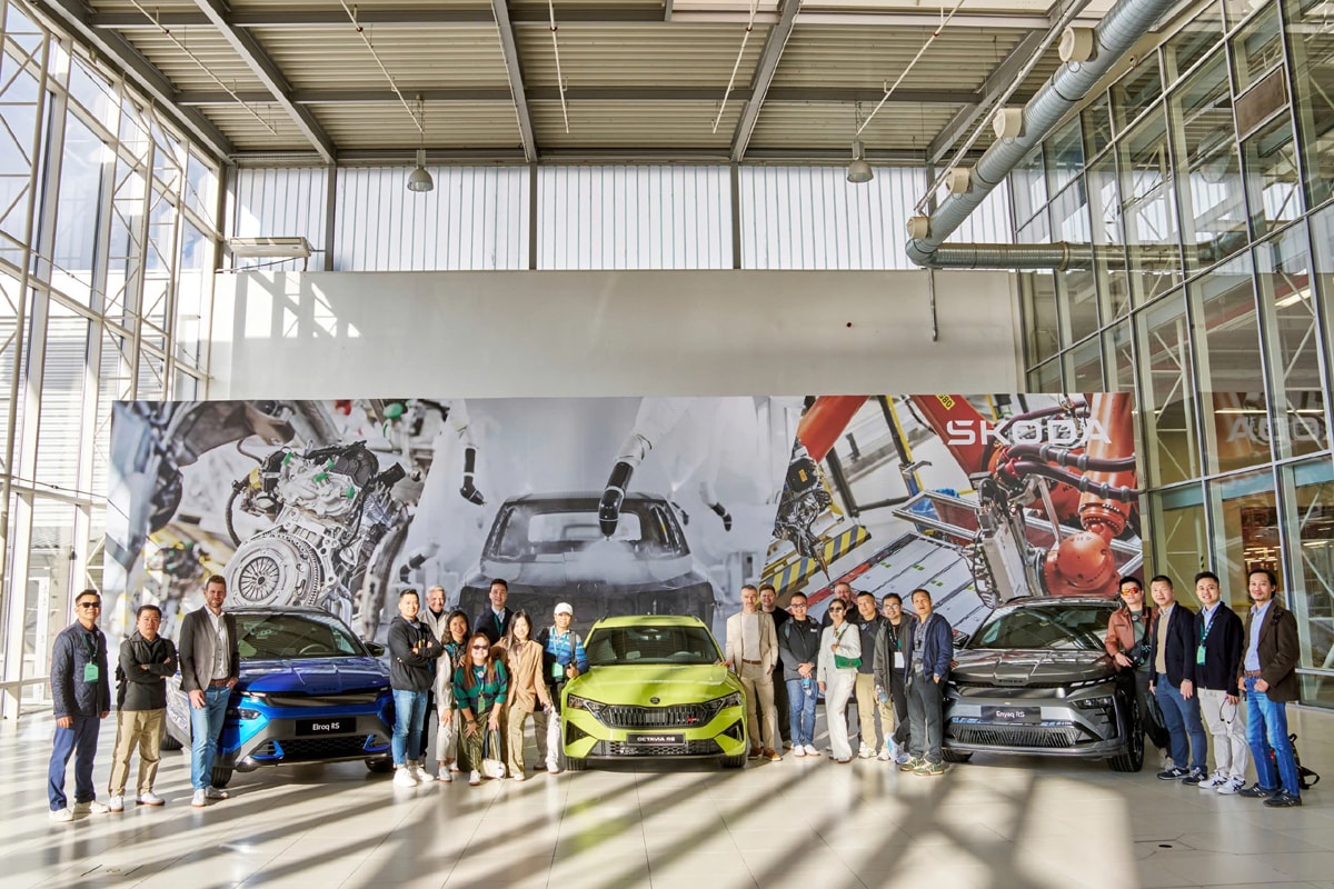 Hai mẫu xe điện Enyaq và Elroq (bìa trái và bìa phải) sẽ ra mắt thị trường Việt Nam vào năm 2026. (Ảnh: Škoda)