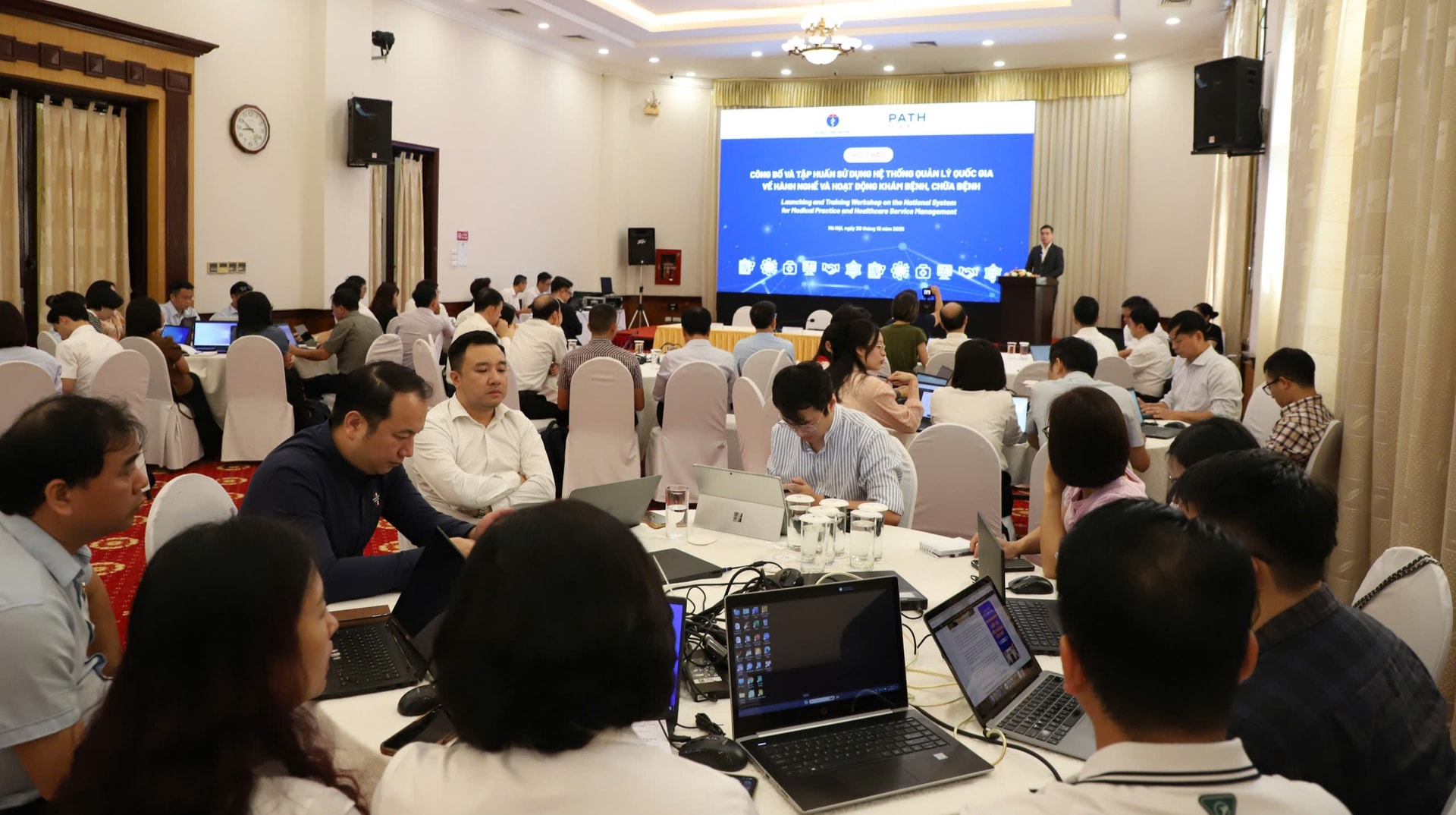 Không có cơ sở dữ liệu sẽ mất rất nhiều thời gian để giám sát hoạt động khám chữa bệnh- Ảnh 2. Không có cơ sở dữ liệu sẽ mất rất nhiều thời gian để giám sát hoạt động khám chữa bệnh- Ảnh 2.