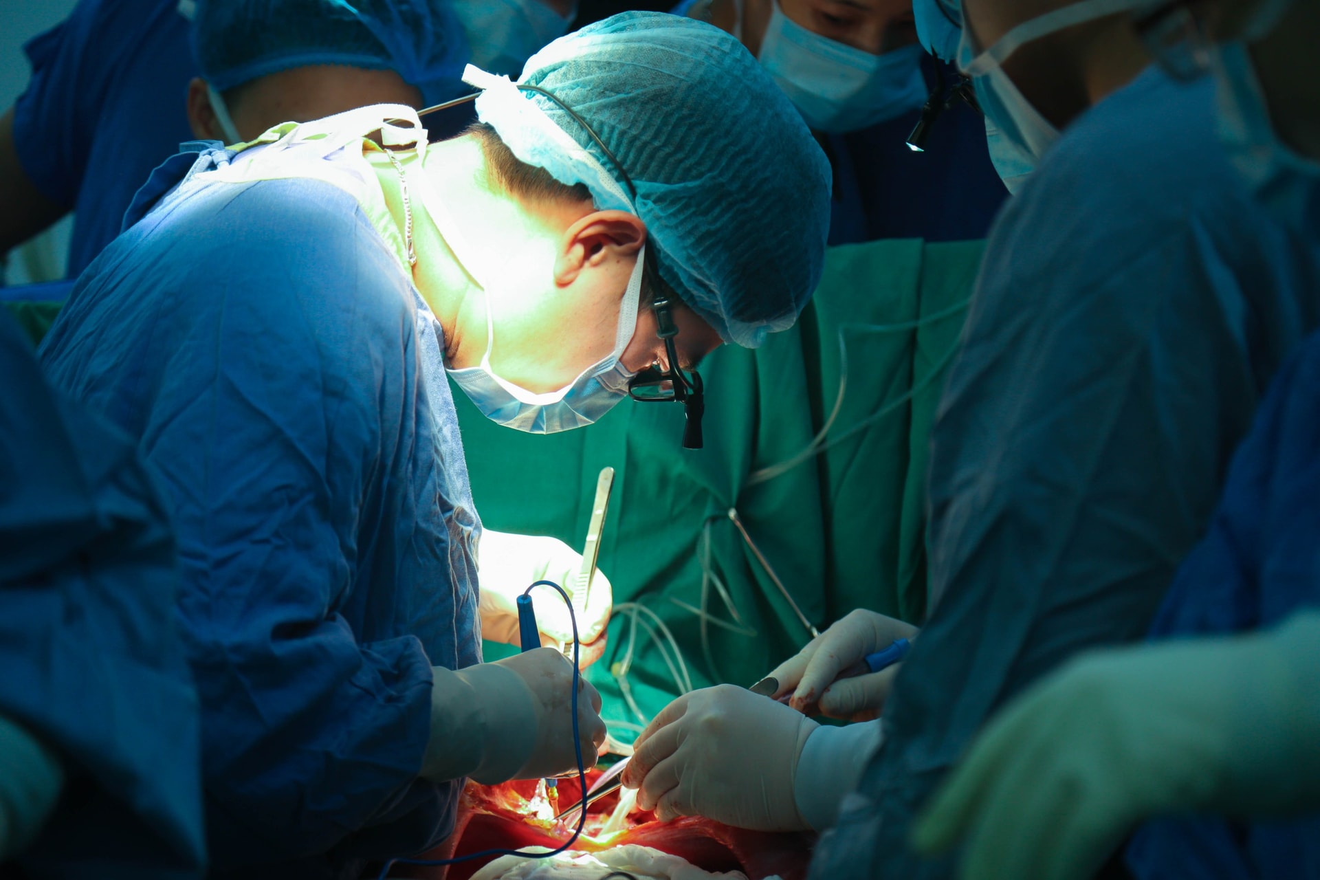 Thầy thuốc Việt Nam làm chủ nhiều kỹ thuật khó, nâng tầm thương hiệu y tế nước nhà với thế giới- Ảnh 1. Thầy thuốc Việt Nam làm chủ nhiều kỹ thuật khó, nâng tầm thương hiệu y tế nước nhà với thế giới- Ảnh 1.