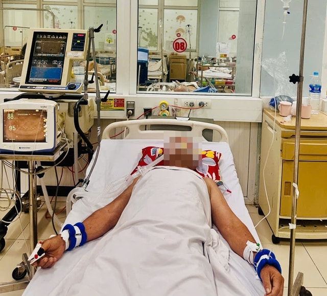 Thông tin mới vụ 6 người nguy kịch nghi uống rượu ngâm ở Nghệ An- Ảnh 1. Thông tin mới vụ 6 người nguy kịch nghi uống rượu ngâm ở Nghệ An- Ảnh 1.