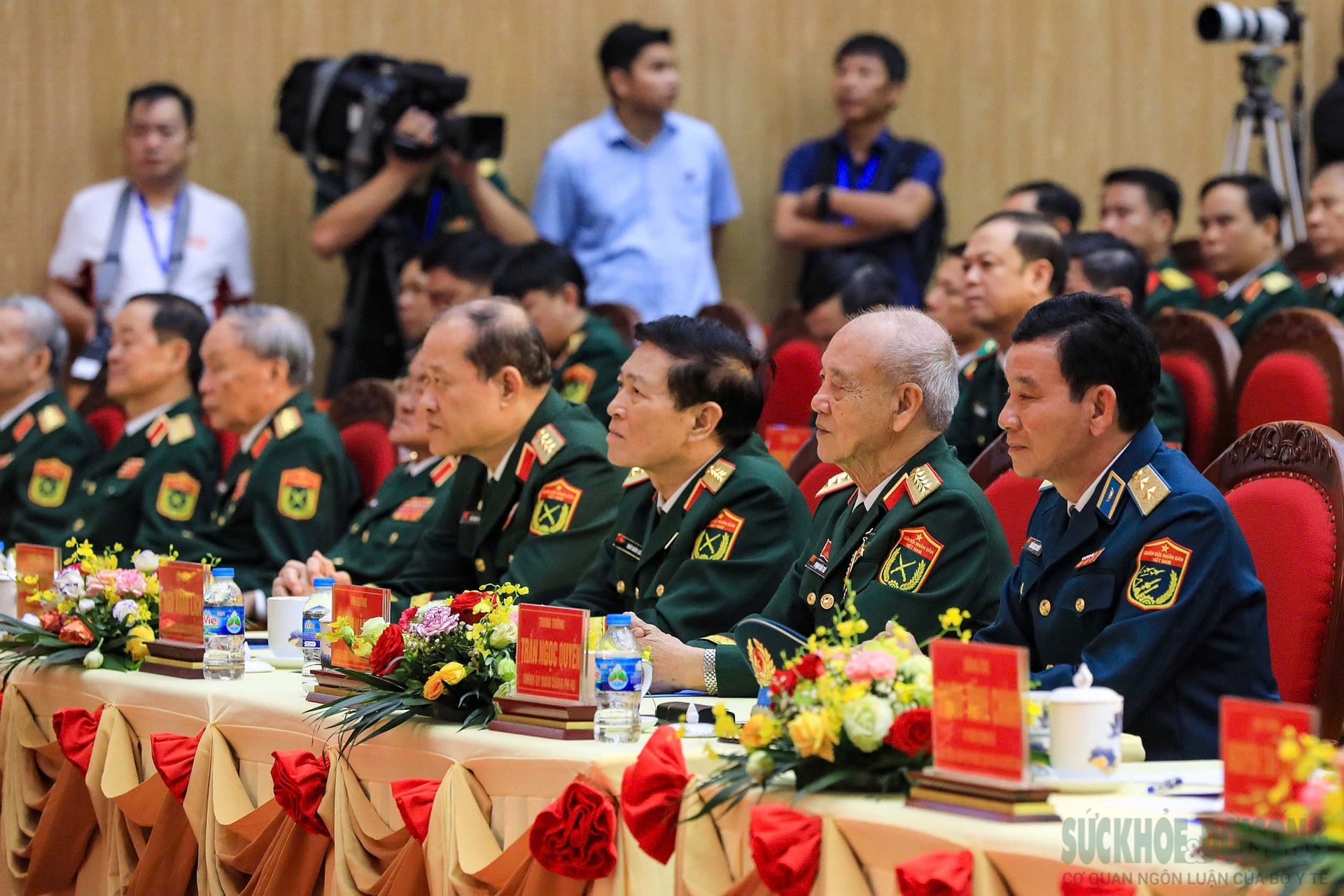 Quân chủng Phòng không – Không quân đón nhận danh hiệu Anh hùng Lực lượng vũ trang Nhân dân- Ảnh 3. Quân chủng Phòng không – Không quân đón nhận danh hiệu Anh hùng Lực lượng vũ trang Nhân dân- Ảnh 3.