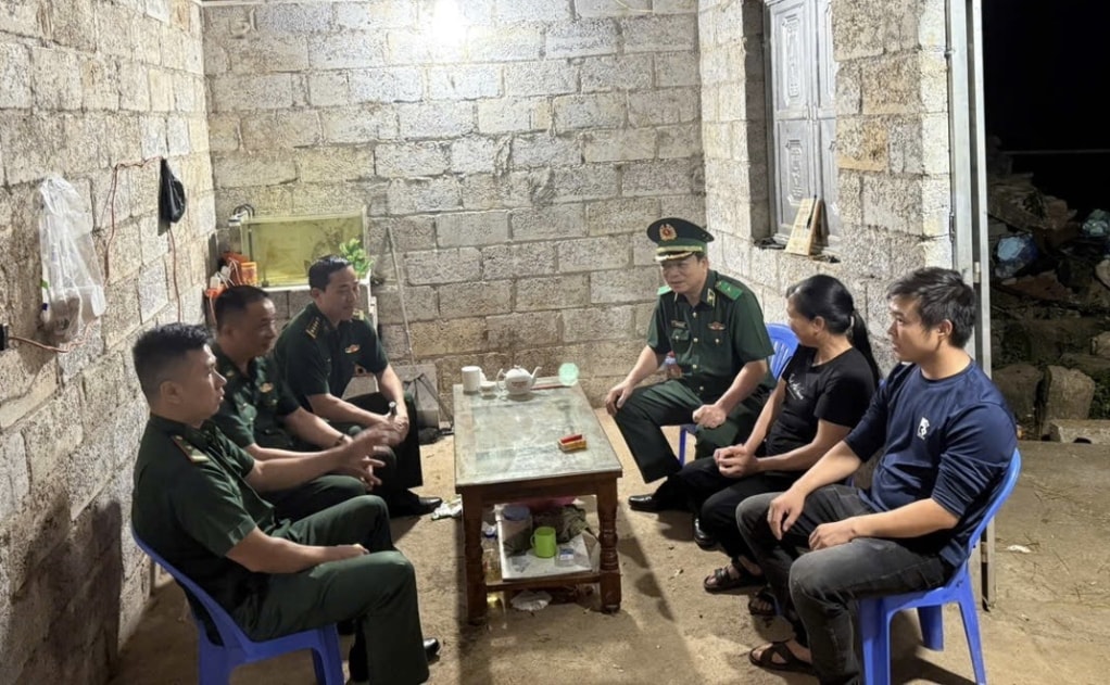 Tăng cường các biện pháp phòng chống buôn lậu thuốc lá ở các tỉnh biên giới phía bắc- Ảnh 1. Tăng cường các biện pháp phòng chống buôn lậu thuốc lá ở các tỉnh biên giới phía bắc- Ảnh 1.