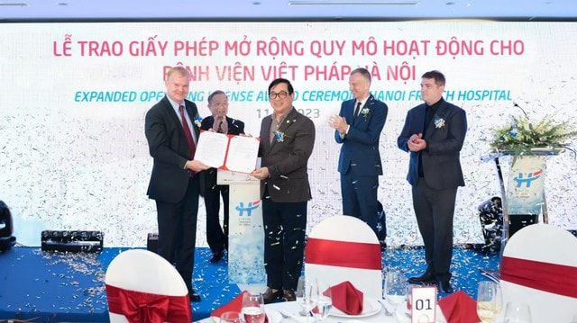 Chăm sóc y tế bắt đầu từ sự thấu hiểu con người- Ảnh 3. Chăm sóc y tế bắt đầu từ sự thấu hiểu con người- Ảnh 3.