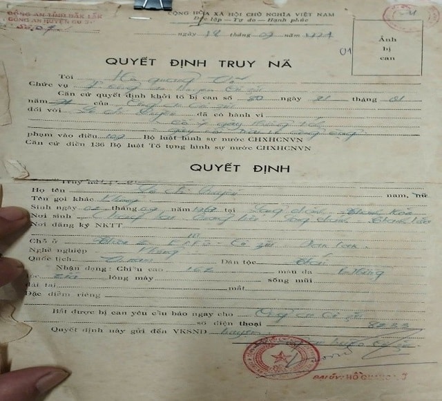 'Ẩn mình' suốt 31 năm, kẻ trốn truy nã bị bắt tại Phú Quốc- Ảnh 2. 'Ẩn mình' suốt 31 năm, kẻ trốn truy nã bị bắt tại Phú Quốc- Ảnh 2.