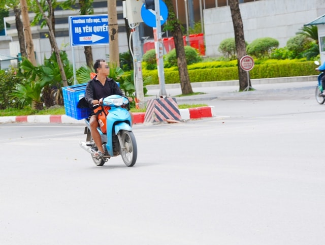 Hà Nội: Camera AI 'bóc' người vi phạm giao thông- Ảnh 3. Hà Nội: Camera AI 'bóc' người vi phạm giao thông- Ảnh 3.