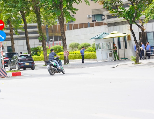 Hà Nội: Camera AI 'bóc' người vi phạm giao thông- Ảnh 4. Hà Nội: Camera AI 'bóc' người vi phạm giao thông- Ảnh 4.