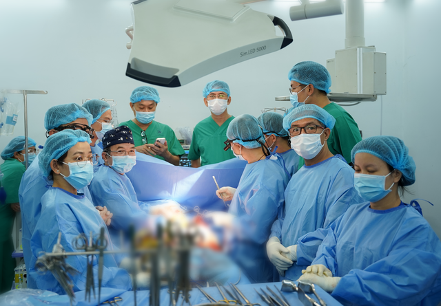 Con trai nén đau thương hiến tạng mẹ cứu 5 người bệnh- Ảnh 2. Con trai nén đau thương hiến tạng mẹ cứu 5 người bệnh- Ảnh 2.