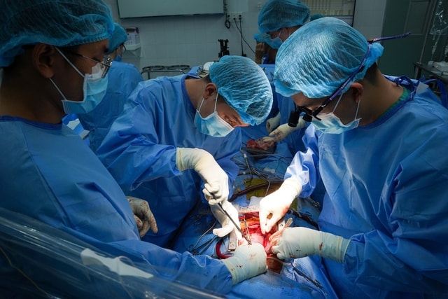 Con trai nén đau thương hiến tạng mẹ cứu 5 người bệnh- Ảnh 3. Con trai nén đau thương hiến tạng mẹ cứu 5 người bệnh- Ảnh 3.