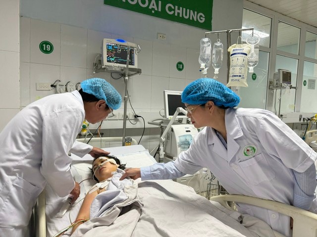 Các nạn nhân vụ truy sát tại BV Sản Nhi Nghệ An đã qua nguy kịch, tinh thần vẫn hoảng loạn- Ảnh 2.