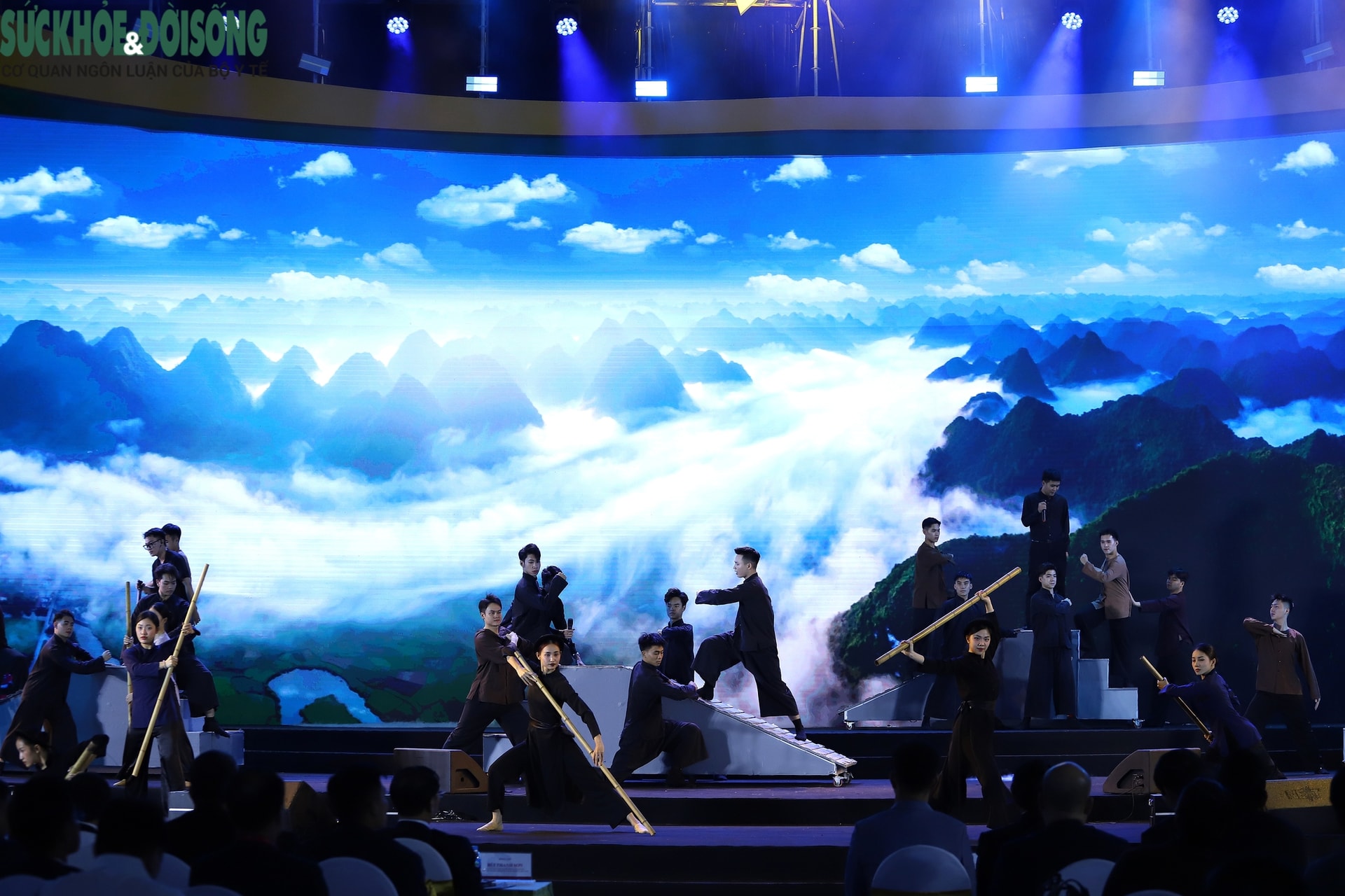 Thủ tướng Phạm Minh Chính dự tổng duyệt chương trình khai mạc Hội chợ Mùa Thu 2025- Ảnh 5.