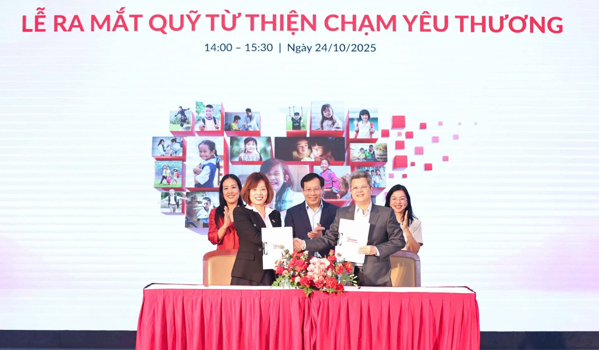 Quỹ Chạm Yêu Thương ra mắt, tạo dựng nền tảng thiện nguyện số hàng đầu Việt Nam- Ảnh 2. Quỹ Chạm Yêu Thương ra mắt, tạo dựng nền tảng thiện nguyện số hàng đầu Việt Nam- Ảnh 2.