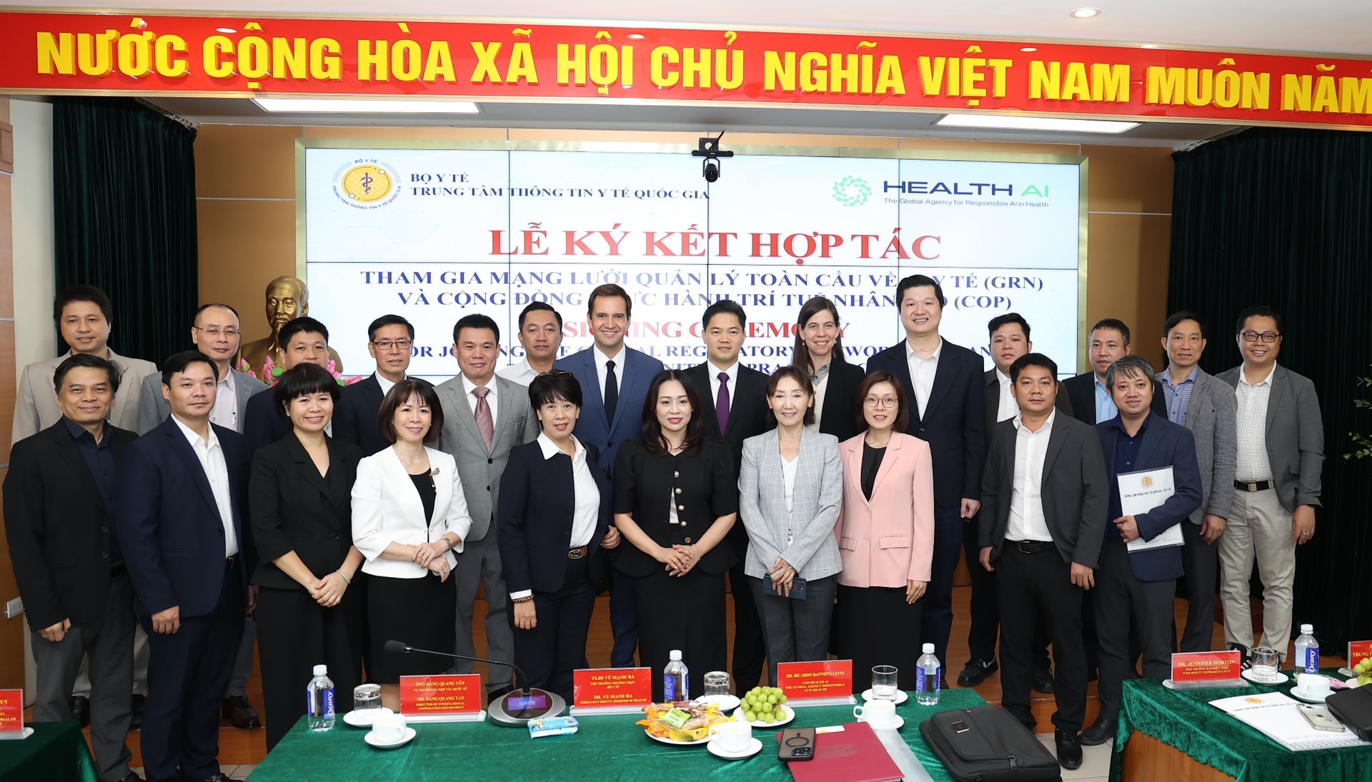 Bước tiến quan trọng tăng cường năng lực y tế số và thúc đẩy ứng dụng AI tại Việt Nam- Ảnh 5. Bước tiến quan trọng tăng cường năng lực y tế số và thúc đẩy ứng dụng AI tại Việt Nam- Ảnh 5.