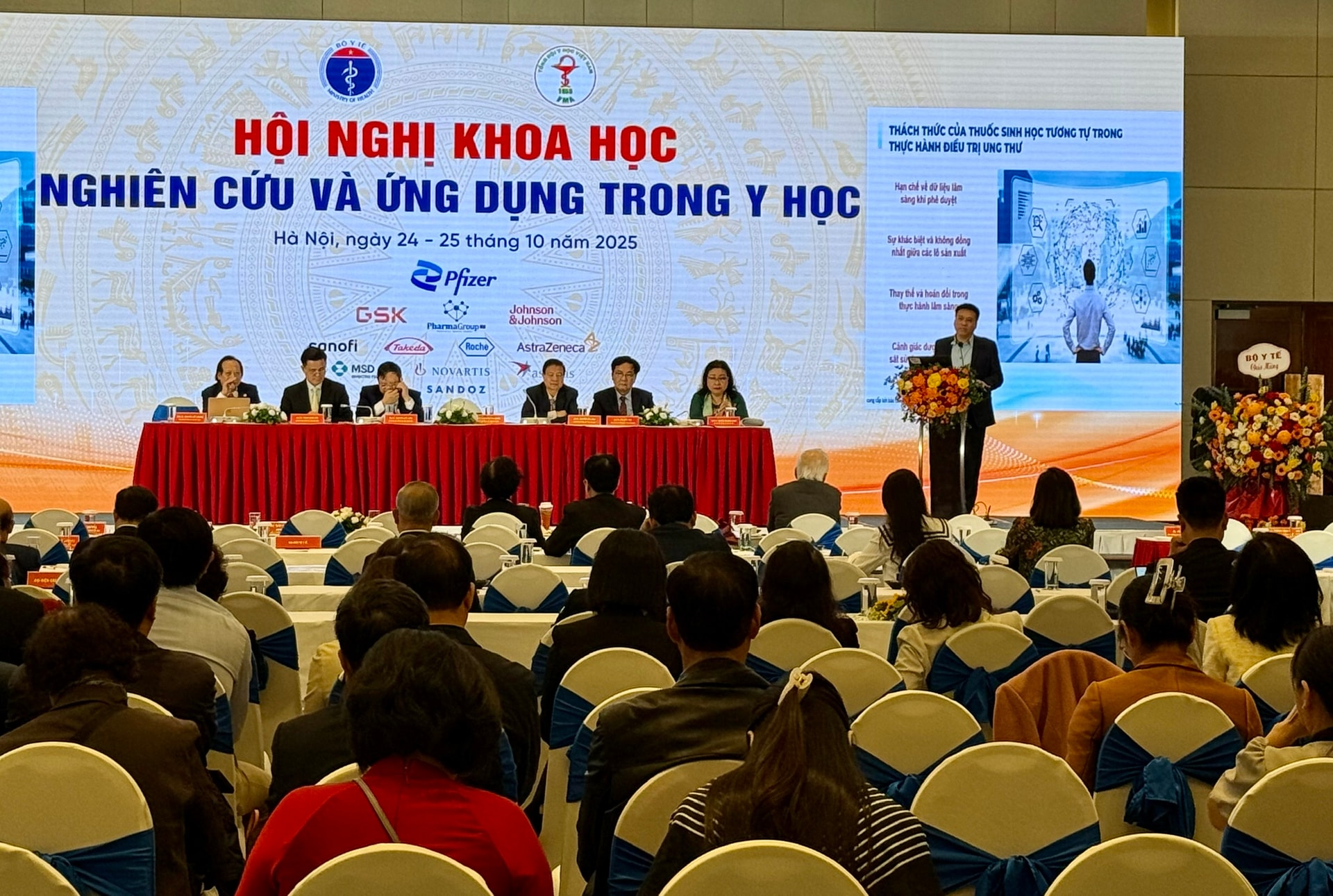 Thúc đẩy nghiên cứu khoa học, ứng dụng công nghệ, đưa y học Việt Nam phát triển tiệm cận y học thế giới- Ảnh 4. Thúc đẩy nghiên cứu khoa học, ứng dụng công nghệ, đưa y học Việt Nam phát triển tiệm cận y học thế giới- Ảnh 4.