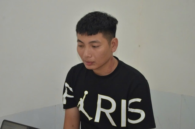 Tạm giữ hình sự đối tượng dùng dao tấn công khiến nhiều người bị thương tại Bệnh viện Sản Nhi Nghệ An- Ảnh 1. Tạm giữ hình sự đối tượng dùng dao tấn công khiến nhiều người bị thương tại Bệnh viện Sản Nhi Nghệ An- Ảnh 1.