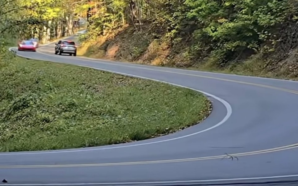 Khúc cua khét tiếng, có biệt danh Đuôi Rồng. (Ảnh: GM Authority)