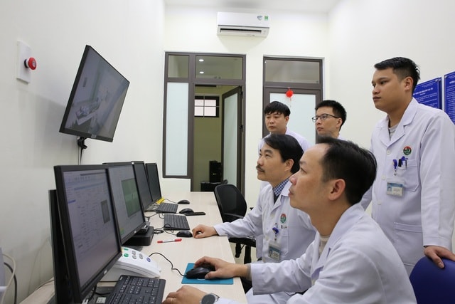 Người dân Hà Tĩnh được thụ hưởng dịch vụ y tế trong điều trị ung thư- Ảnh 1. Người dân Hà Tĩnh được thụ hưởng dịch vụ y tế trong điều trị ung thư- Ảnh 1.