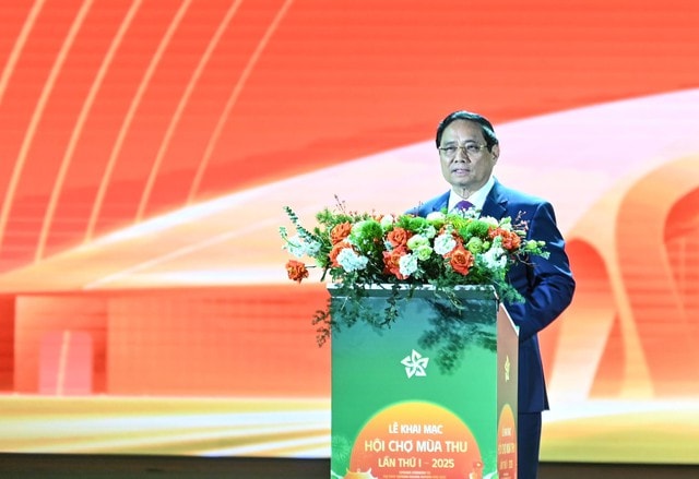 Thủ tướng: Hội chợ Mùa Thu là minh chứng sinh động cho tư duy hội nhập, khát vọng bứt phá- Ảnh 3. Thủ tướng: Hội chợ Mùa Thu là minh chứng sinh động cho tư duy hội nhập, khát vọng bứt phá- Ảnh 3.