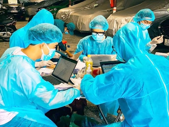 Phong trào thi đua yêu nước thúc đẩy toàn ngành Y tế thực hiện vượt mức các mục tiêu chăm sóc sức khoẻ nhân dân- Ảnh 5. Phong trào thi đua yêu nước thúc đẩy toàn ngành Y tế thực hiện vượt mức các mục tiêu chăm sóc sức khoẻ nhân dân- Ảnh 5.