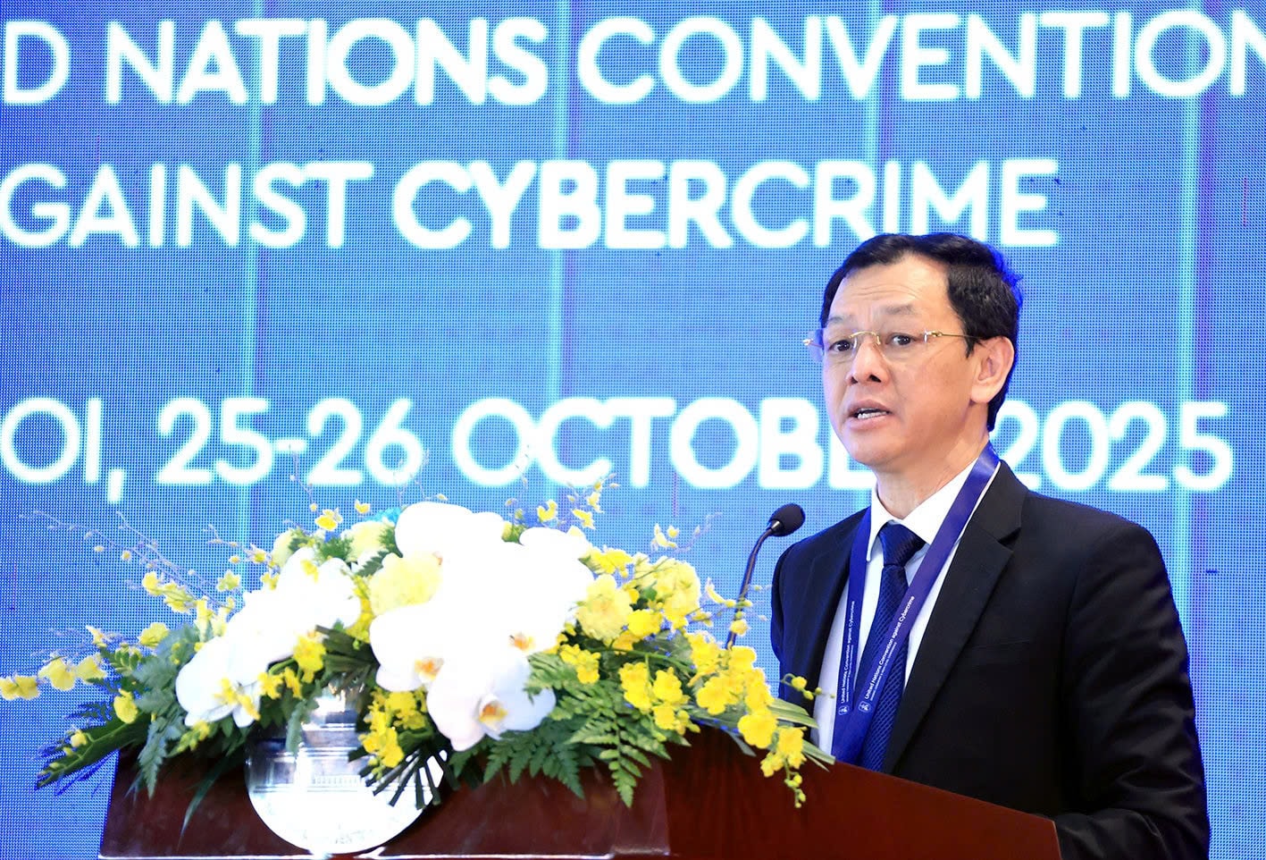 Thứ trưởng Bộ Y tế: Trong kỷ nguyên số, bảo vệ trẻ em không chỉ là việc của gia đình, mà là nhiệm vụ của toàn xã hội- Ảnh 1. Thứ trưởng Bộ Y tế: Trong kỷ nguyên số, bảo vệ trẻ em không chỉ là việc của gia đình, mà là nhiệm vụ của toàn xã hội- Ảnh 1.