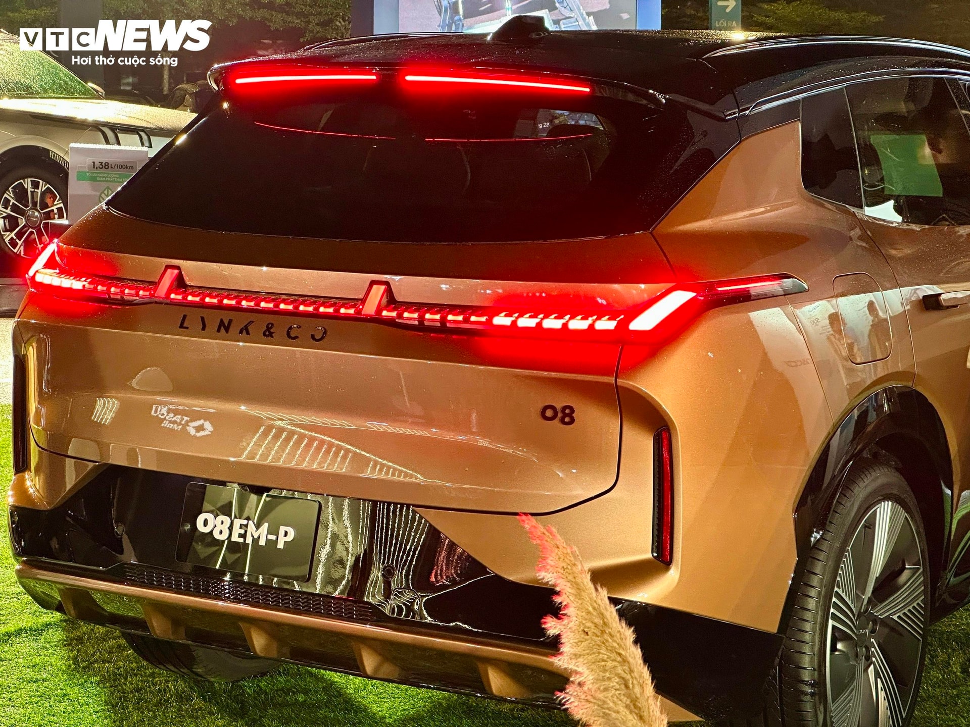 SUV hybrid từng lập kỷ lục Guiness về quãng đường di chuyển có mặt tại Việt Nam - 4