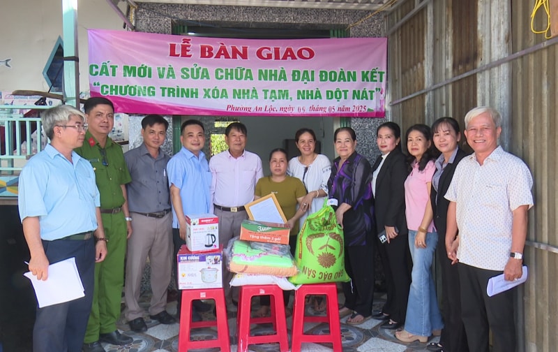 Đồng Tháp: Hoàn thành sớm Chương trình xóa nhà tạm, nhà dột nát- Ảnh 2.