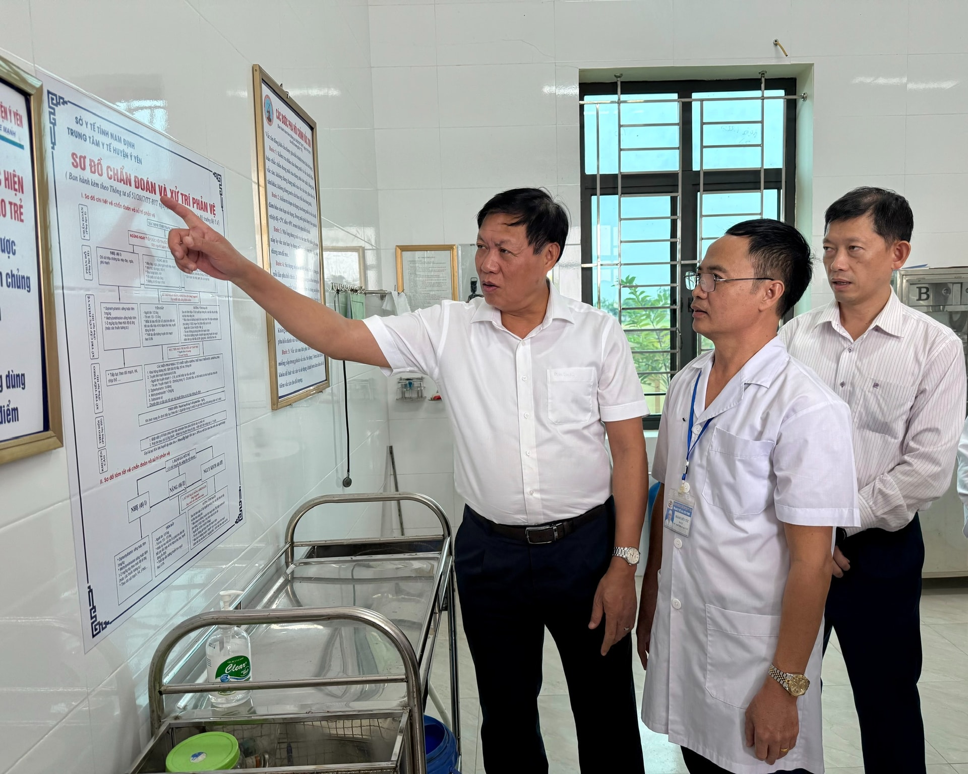 Thứ trưởng Đỗ Xuân Tuyên: Ninh Bình đẩy nhanh tiến độ giải ngân, tiếp tục nâng cao hiệu quả các Chương trình Mục tiêu quốc gia- Ảnh 4.