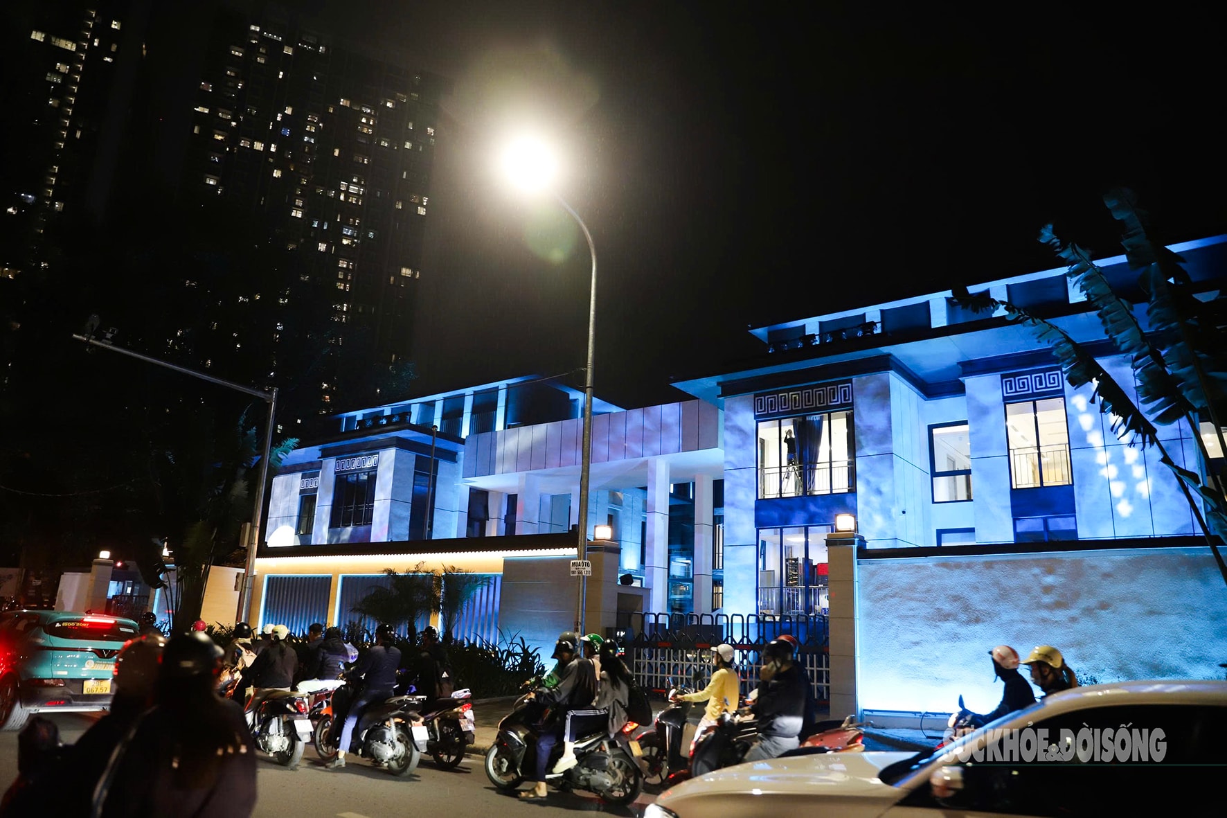 Nhà hoang giữa phố 'lột xác' ngoạn mục- Ảnh 8.