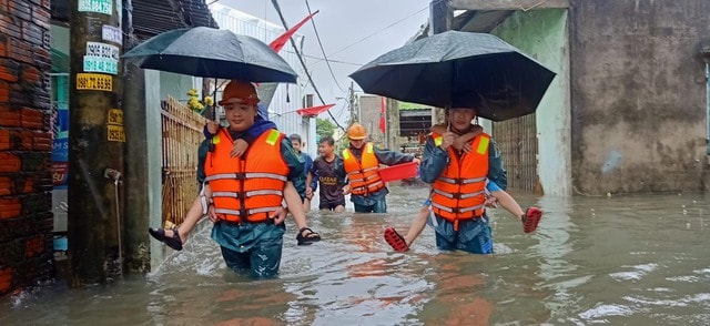 Cảnh báo lũ dâng cao trên các sông ở Đà Nẵng và Huế- Ảnh 2. Cảnh báo lũ dâng cao trên các sông ở Đà Nẵng và Huế- Ảnh 2.