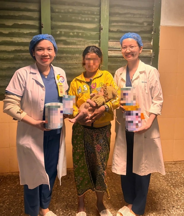 Trẻ sơ sinh 5 ngày tuổi bị thủng dạ dày vì mẹ cho ăn cơm: Cảnh báo sai lầm chết người khi chăm con nhỏ- Ảnh 2.