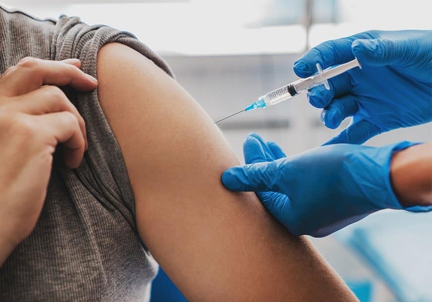 Vì sao tiêm vaccine cúm lại đặc biệt quan trọng trong mùa đông?- Ảnh 2. Vì sao tiêm vaccine cúm lại đặc biệt quan trọng trong mùa đông?- Ảnh 2.