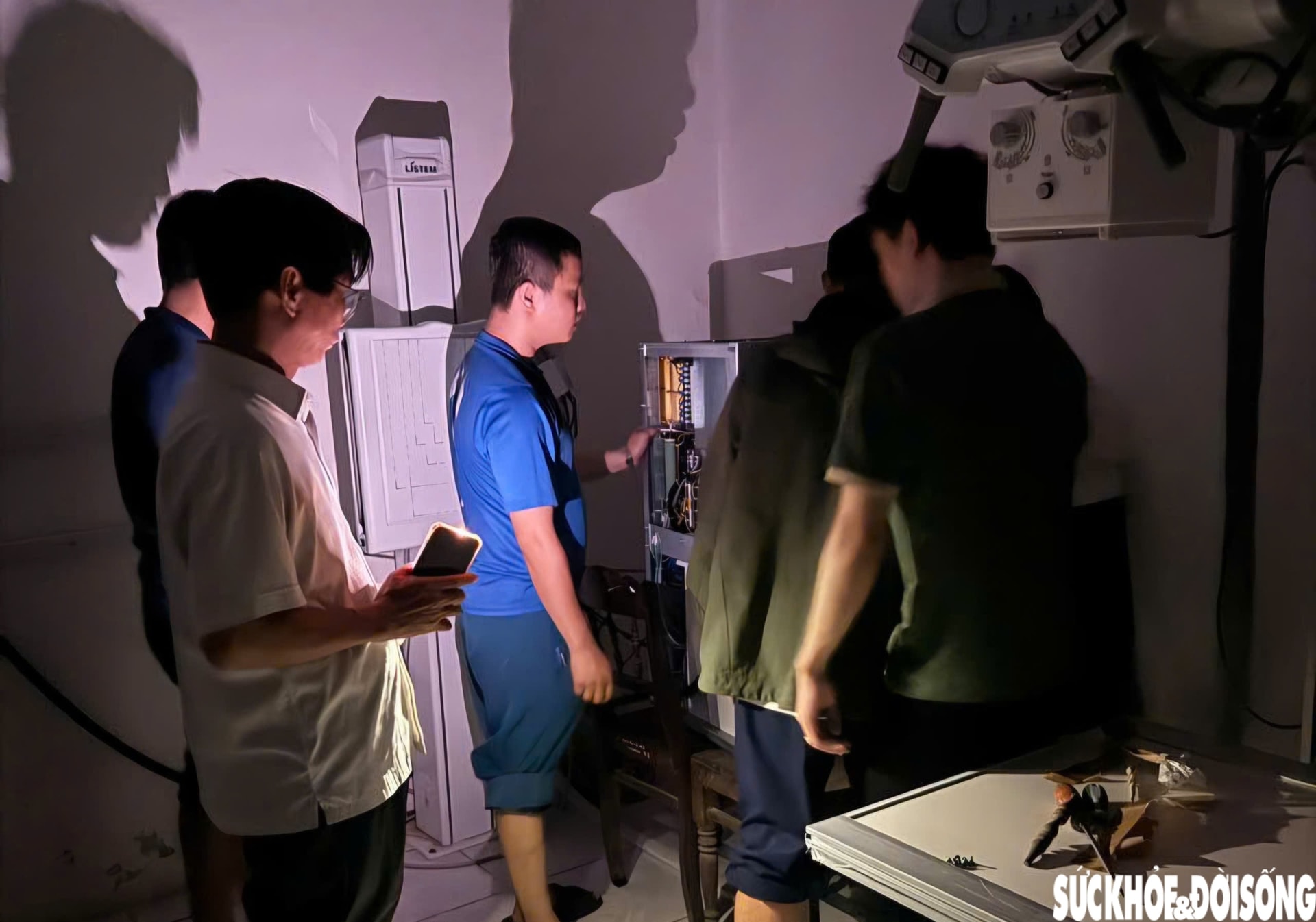 Nhiều cơ sở y tế ở Huế ngập sâu trong đợt lũ đặc biệt lớn- Ảnh 3.