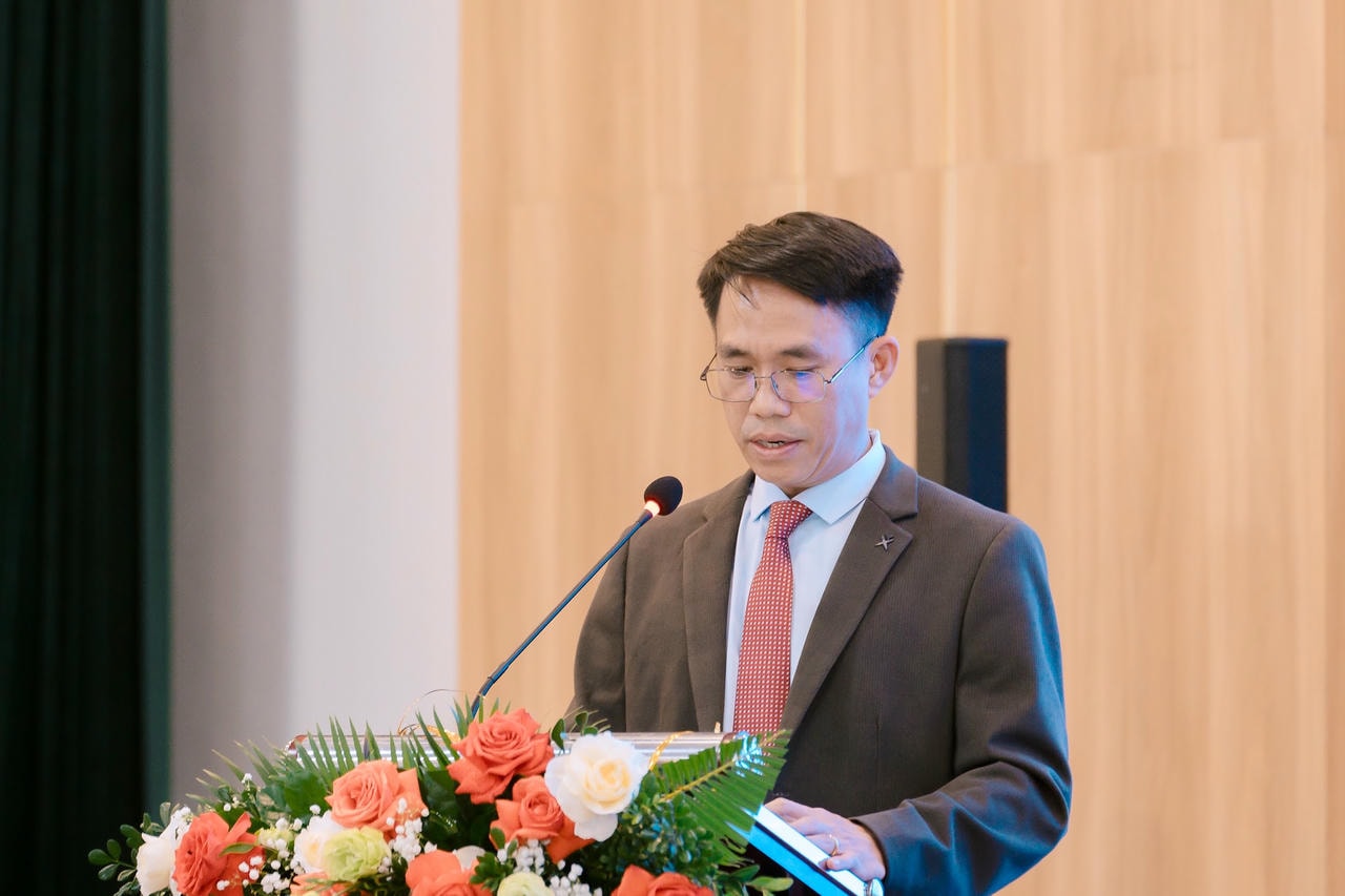 'Bỏ đi mỗi điếu thuốc là thêm một hơi thở trong lành cho chính bản thân và những người thân yêu'- Ảnh 4.