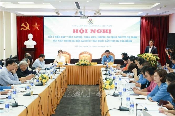 Góp ý dự thảo Văn kiện Đại hội XIV của Đảng: Thể hiện rõ tính hiệu triệu lớn- Ảnh 1. Góp ý dự thảo Văn kiện Đại hội XIV của Đảng: Thể hiện rõ tính hiệu triệu lớn- Ảnh 1.