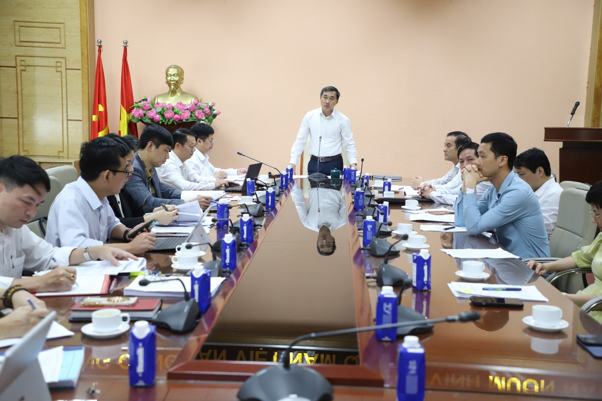 Từng bước hoàn thiện chính sách, chế độ cho cán bộ làm nhiệm vụ giám định pháp y, pháp y tâm thần và bắt buộc chữa bệnh- Ảnh 1.