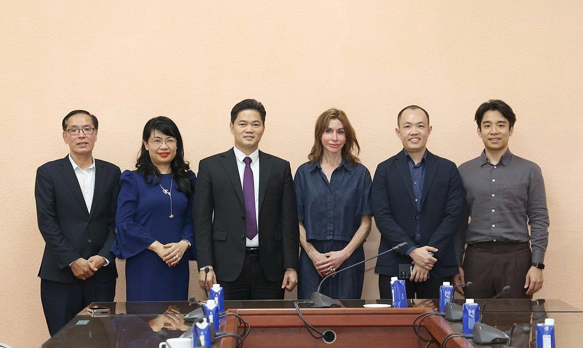 Thứ trưởng Thường trực Bộ Y tế Vũ Mạnh Hà tiếp Tổ chức Facing The World- Ảnh 5. Thứ trưởng Thường trực Bộ Y tế Vũ Mạnh Hà tiếp Tổ chức Facing The World- Ảnh 5.