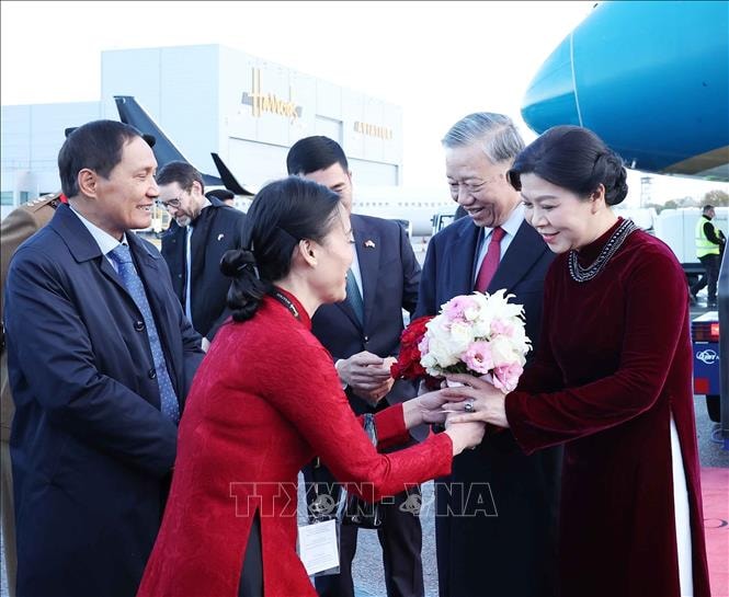 Tổng Bí thư Tô Lâm bắt đầu thăm chính thức Liên hiệp Vương quốc Anh và Bắc Ireland- Ảnh 5.