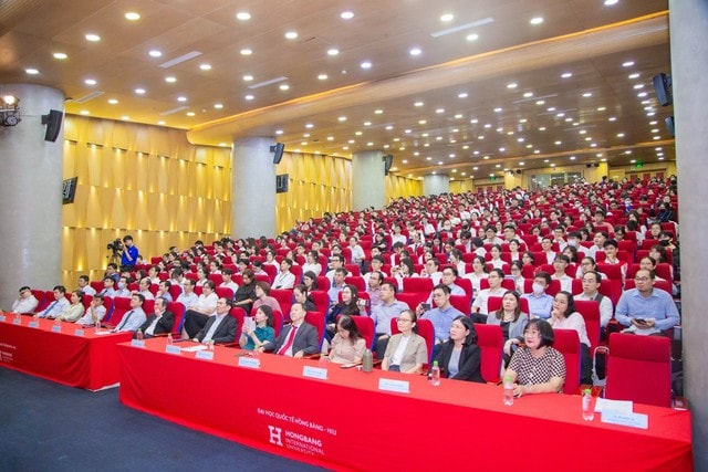 Hơn 400 sinh viên tranh tài Giải thưởng Euréka 2025 lĩnh vực Y Dược- Ảnh 1. Hơn 400 sinh viên tranh tài Giải thưởng Euréka 2025 lĩnh vực Y Dược- Ảnh 1.