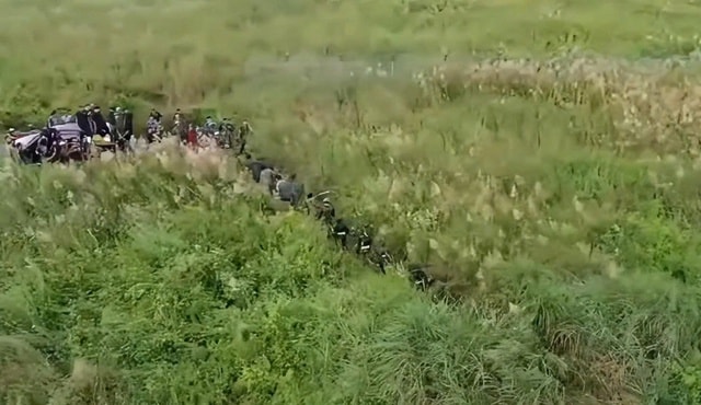 Bắt đối tượng dùng súng giả cướp 100 triệu đồng của tiểu thương chợ Bình Điền- Ảnh 2. Bắt đối tượng dùng súng giả cướp 100 triệu đồng của tiểu thương chợ Bình Điền- Ảnh 2.