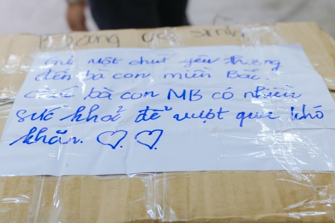 TPHCM tiếp tục gửi 70 tấn hàng cứu trợ hỗ trợ đồng bào vùng bão, lũ- Ảnh 5.