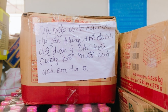 TPHCM tiếp tục gửi 70 tấn hàng cứu trợ hỗ trợ đồng bào vùng bão, lũ- Ảnh 2.