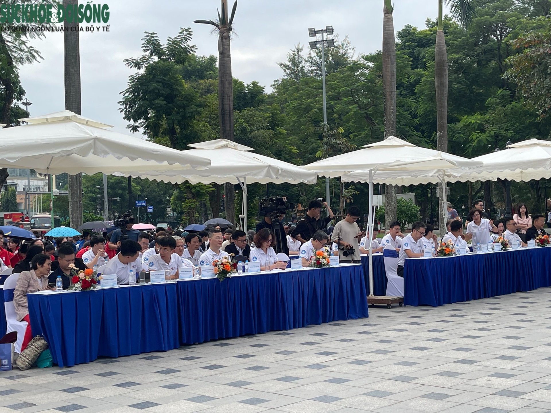 Thứ trưởng Bộ Y tế: Đột quỵ đang là nguyên nhân hàng đầu gây tử vong và tàn tật tại Việt Nam- Ảnh 2. Thứ trưởng Bộ Y tế: Đột quỵ đang là nguyên nhân hàng đầu gây tử vong và tàn tật tại Việt Nam- Ảnh 2.