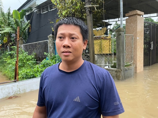 Nhiều hộ nuôi cá lồng ven sông Bồ có nguy cơ trắng tay sau mưa lũ- Ảnh 3. Nhiều hộ nuôi cá lồng ven sông Bồ có nguy cơ trắng tay sau mưa lũ- Ảnh 3.