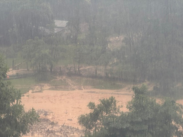 Lũ dữ trong đêm cuốn phăng 11 ngôi nhà ở vùng cao Đà Nẵng- Ảnh 1. Lũ dữ trong đêm cuốn phăng 11 ngôi nhà ở vùng cao Đà Nẵng- Ảnh 1.