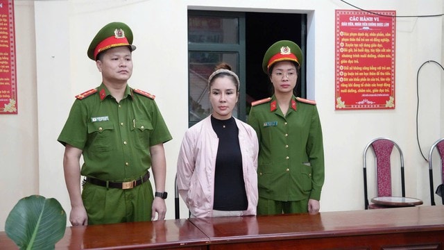 Khởi tố hiệu trưởng và kế toán Trường Mầm non An Bình, Lào Cai - Ảnh 1.