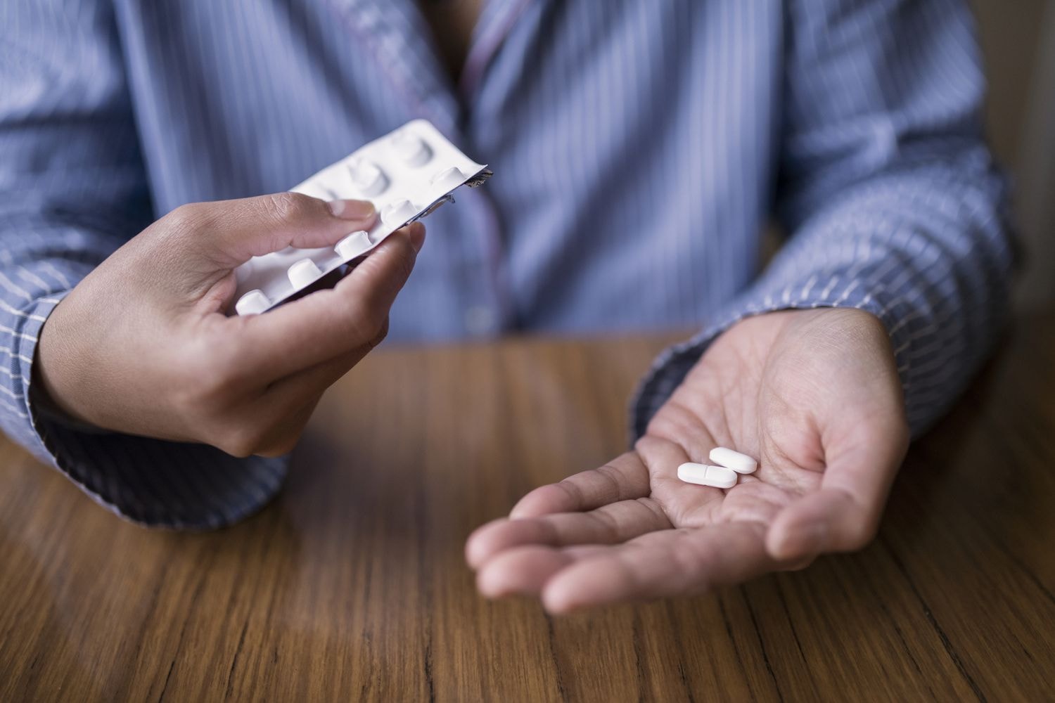 Cảm lạnh khi nào mới nên dùng thuốc?- Ảnh 3.