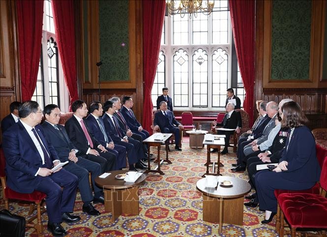 Tổng Bí thư Tô Lâm hội kiến Chủ tịch Thượng viện Anh John Mcfall- Ảnh 3.