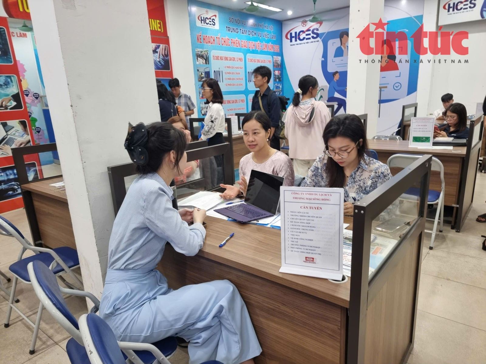 Tỷ lệ đóng bảo hiểm xã hội của doanh nghiệp và người lao động năm 2025 là bao nhiêu?- Ảnh 1. Tỷ lệ đóng bảo hiểm xã hội của doanh nghiệp và người lao động năm 2025 là bao nhiêu?- Ảnh 1.