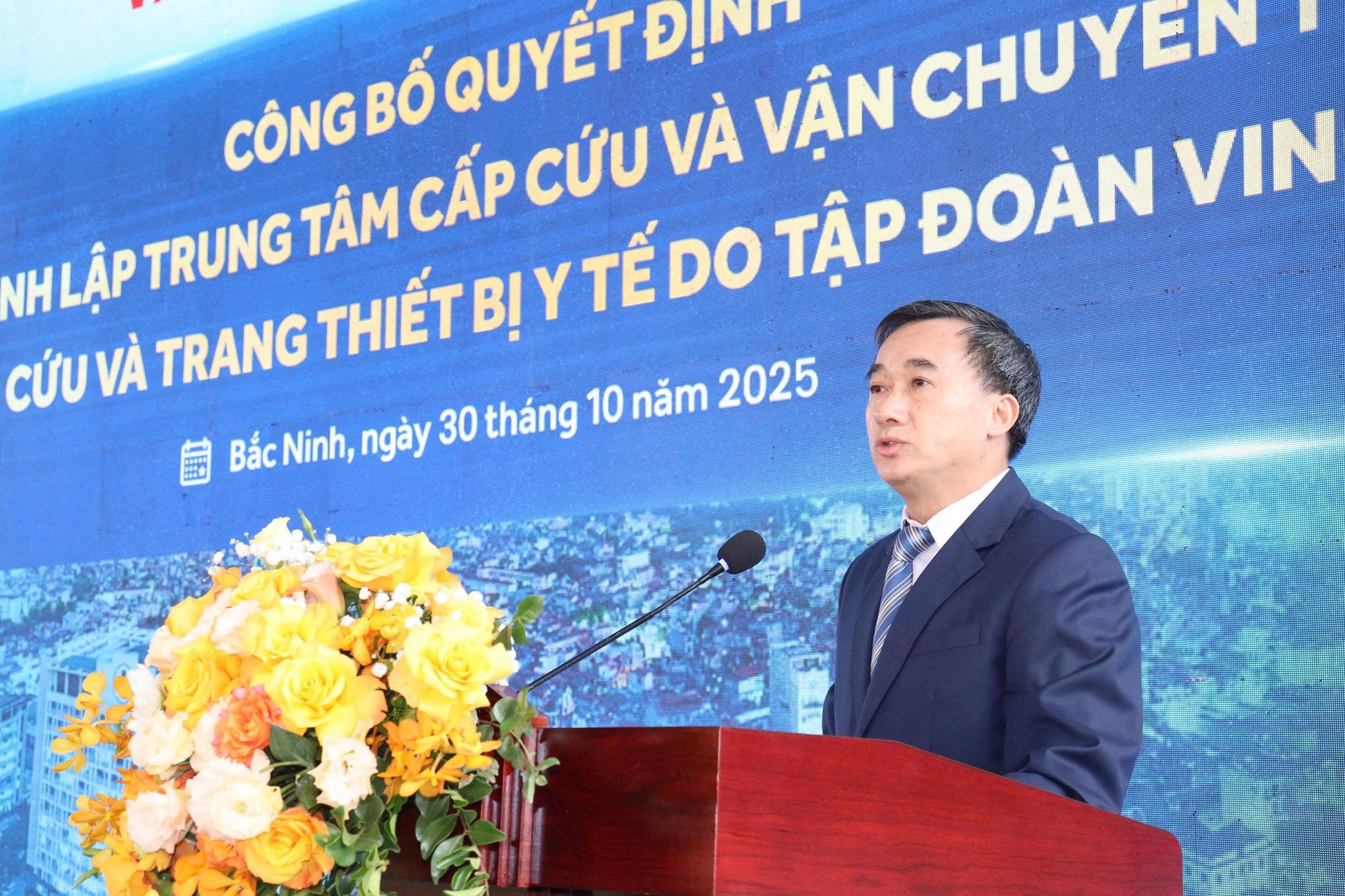 Bắc Ninh thiết lập hệ thống cấp cứu ngoại viện hiện đại, sẵn sàng ứng cứu người bệnh trong 'thời gian vàng'- Ảnh 1. Bắc Ninh thiết lập hệ thống cấp cứu ngoại viện hiện đại, sẵn sàng ứng cứu người bệnh trong 'thời gian vàng'- Ảnh 1.