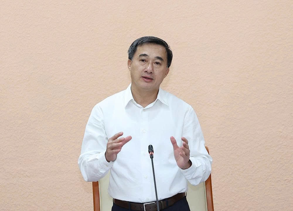 Thứ trưởng Trần Văn Thuấn: Cần hoàn thiện thể chế và quy định pháp luật để bảo vệ an ninh, an toàn cơ sở y tế- Ảnh 1. Thứ trưởng Trần Văn Thuấn: Cần hoàn thiện thể chế và quy định pháp luật để bảo vệ an ninh, an toàn cơ sở y tế- Ảnh 1.