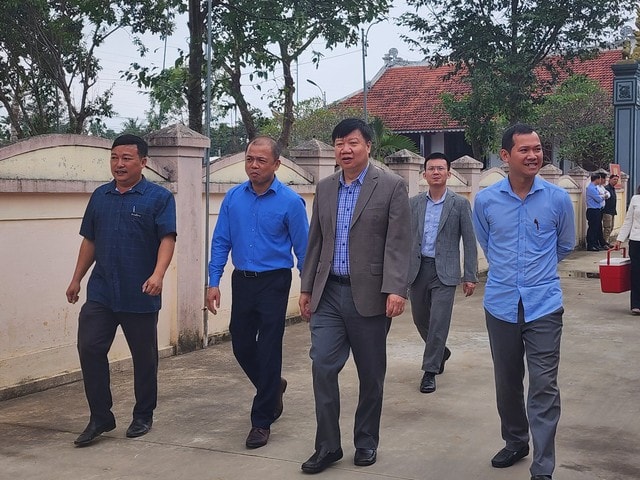 Đoàn Bộ Y tế kiểm tra công tác phòng, chống dịch sau bão, lũ tại Thanh Hóa- Ảnh 1.